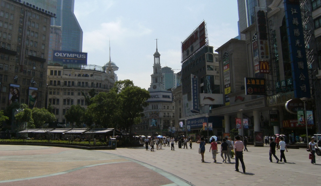 China - Shanghai -  Nanjing Rd - 3 (1024x594) (2)